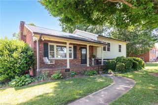 1132 Glennview Drive, Kernersville, NC 27284