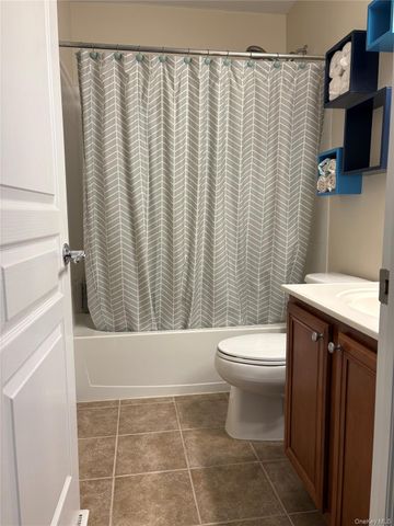 1 Maler Lane, Patchogue, NY 11772
