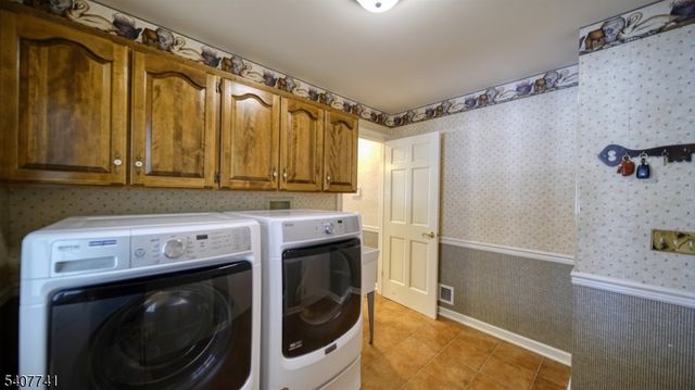 40 Rustic Trl, Raritan Twp., NJ 08822