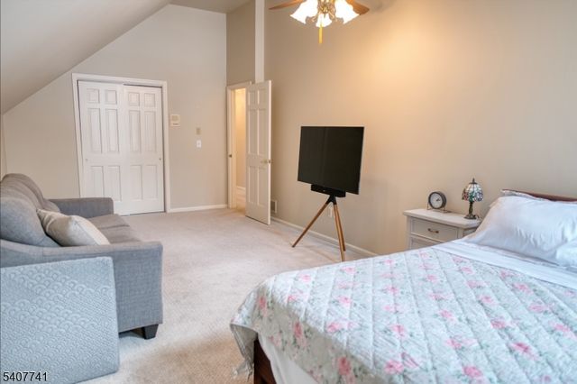 40 Rustic Trl, Raritan Twp., NJ 08822