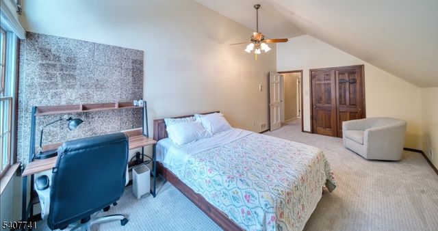 40 Rustic Trl, Raritan Twp., NJ 08822