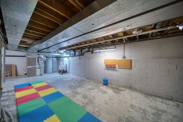 40 Rustic Trl, Raritan Twp., NJ 08822