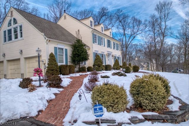 40 Rustic Trl, Raritan Twp., NJ 08822