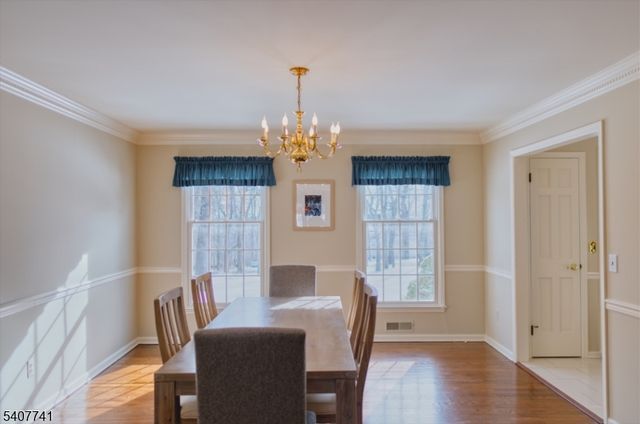 40 Rustic Trl, Raritan Twp., NJ 08822