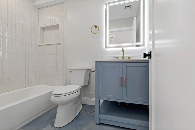13 Langmaid Ave 2, Somerville, MA 02145