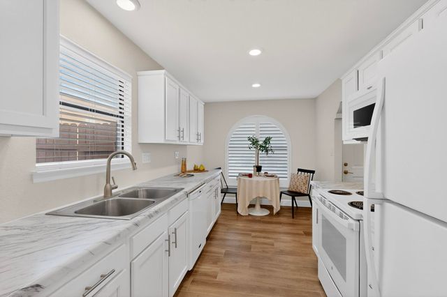 5209 Valentino Street NW, Albuquerque, NM 87120