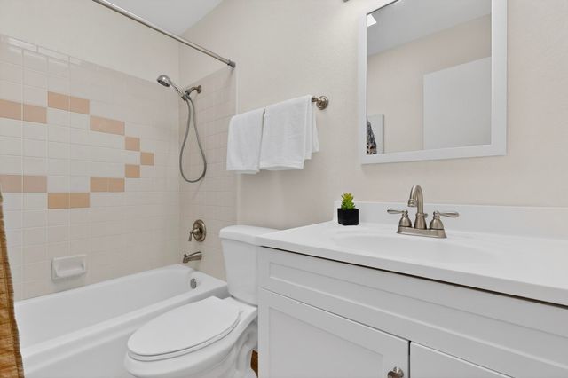 5209 Valentino Street NW, Albuquerque, NM 87120