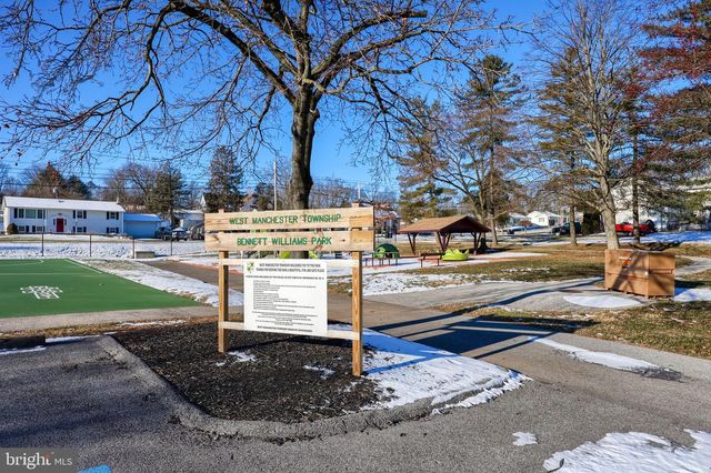 55 WESTVIEW MNR, York, PA 17408