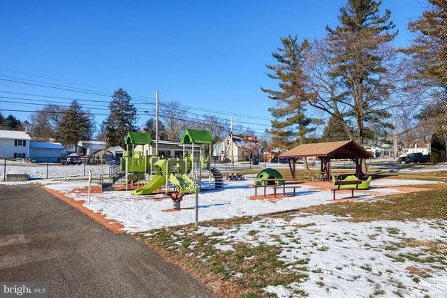 55 WESTVIEW MNR, York, PA 17408