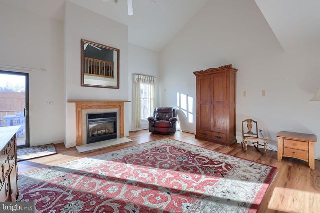 55 WESTVIEW MNR, York, PA 17408