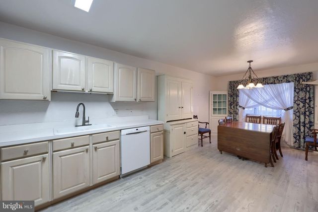 55 WESTVIEW MNR, York, PA 17408