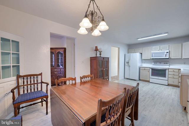 55 WESTVIEW MNR, York, PA 17408