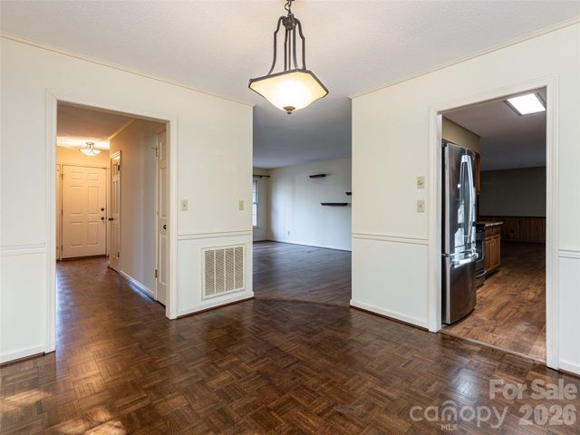 100 Wolf Shoals Drive, Hendersonville, NC 28739