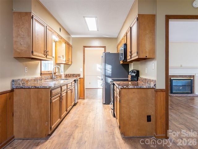 100 Wolf Shoals Drive, Hendersonville, NC 28739