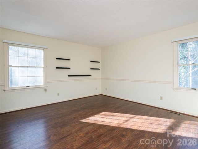 100 Wolf Shoals Drive, Hendersonville, NC 28739