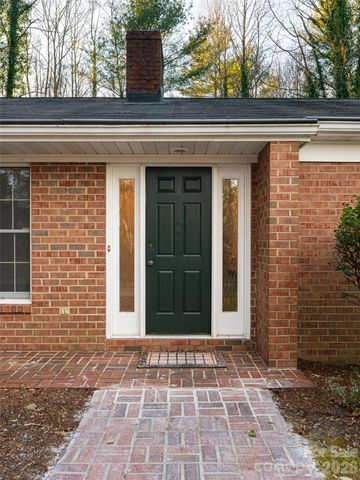 100 Wolf Shoals Drive, Hendersonville, NC 28739