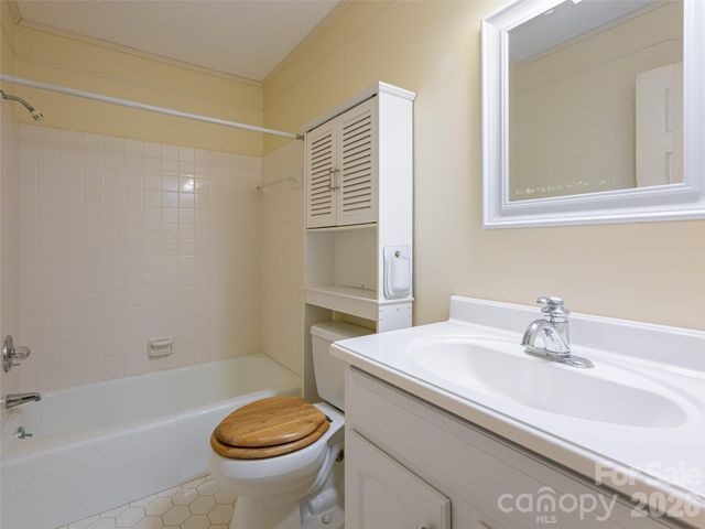 100 Wolf Shoals Drive, Hendersonville, NC 28739