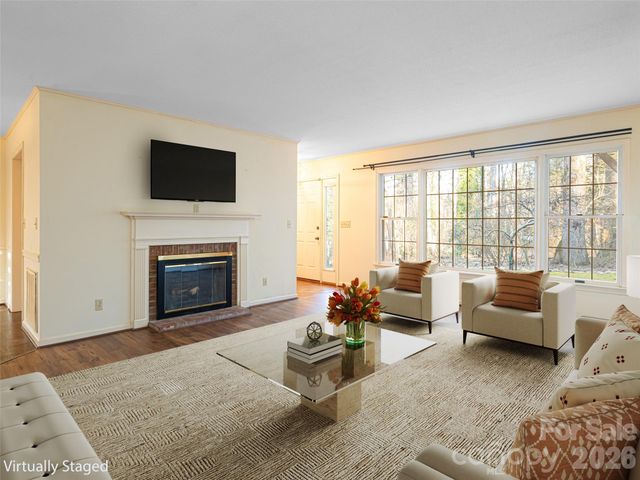 100 Wolf Shoals Drive, Hendersonville, NC 28739