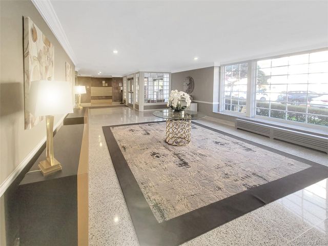 8439 153rd Avenue 6A, Lindenwood, NY 11414