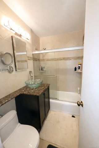 8439 153rd Avenue 6A, Lindenwood, NY 11414