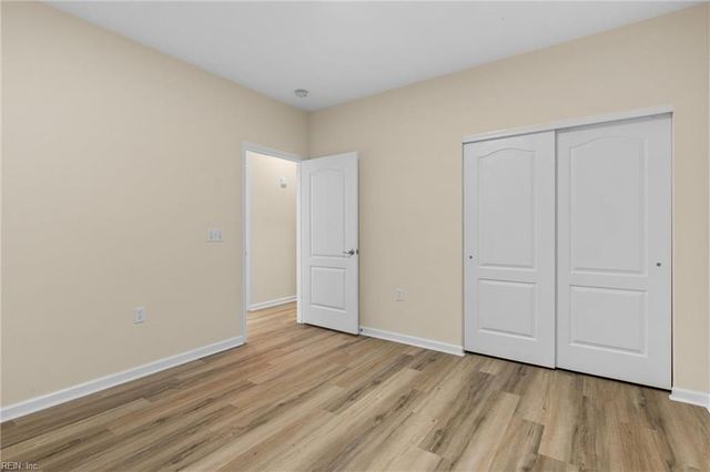 900 Southmoor Dr Unit 205, Virginia Beach, VA 23455