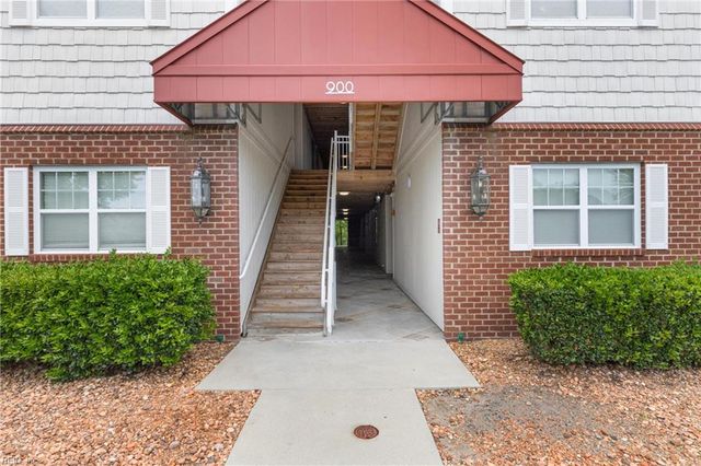 900 Southmoor Dr Unit 205, Virginia Beach, VA 23455