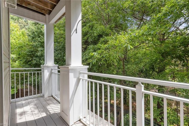 900 Southmoor Dr Unit 205, Virginia Beach, VA 23455