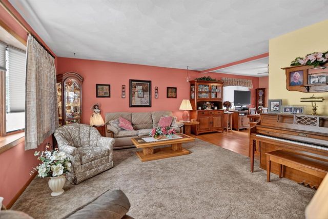 714 Willow Run Street, Cottage Grove, WI 53527