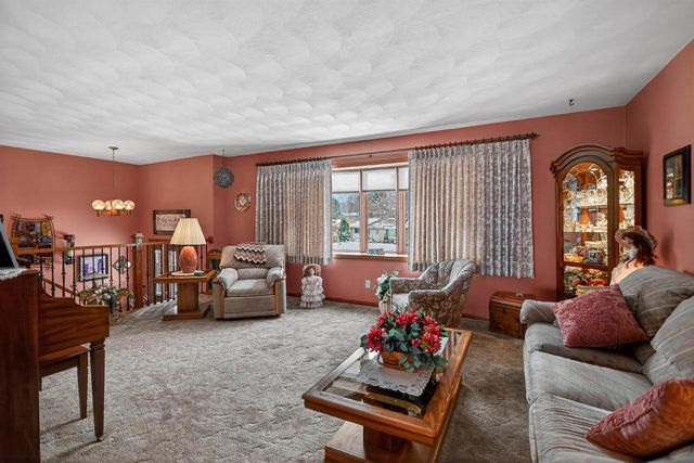 714 Willow Run Street, Cottage Grove, WI 53527