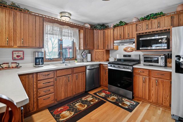 714 Willow Run Street, Cottage Grove, WI 53527