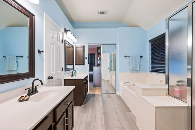 4008 Falcon Ridge Drive, Haltom City, TX 76137