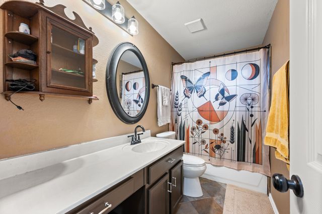 4008 Falcon Ridge Drive, Haltom City, TX 76137