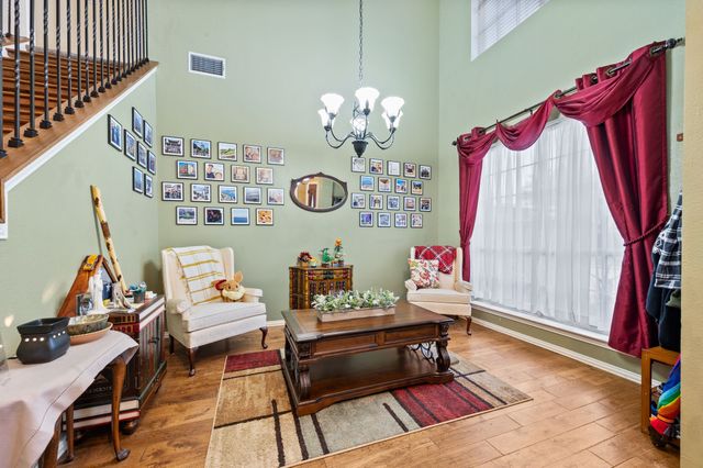 4008 Falcon Ridge Drive, Haltom City, TX 76137