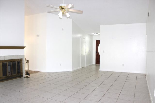 1913 FIRETHORN COURT, Brandon, FL 33511
