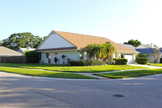 1913 FIRETHORN COURT, Brandon, FL 33511