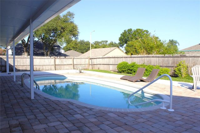 1913 FIRETHORN COURT, Brandon, FL 33511