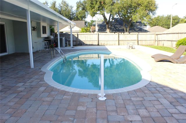 1913 FIRETHORN COURT, Brandon, FL 33511
