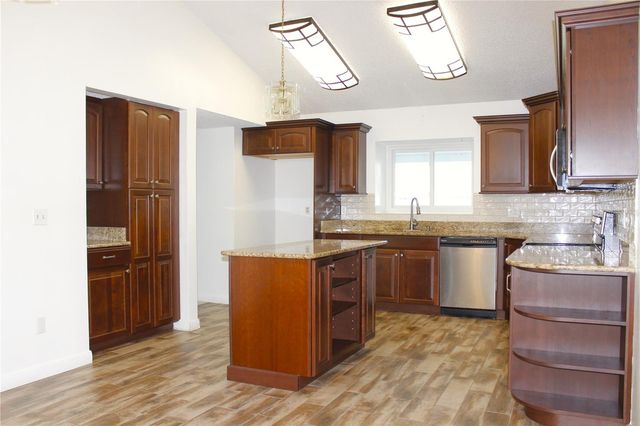 1913 FIRETHORN COURT, Brandon, FL 33511