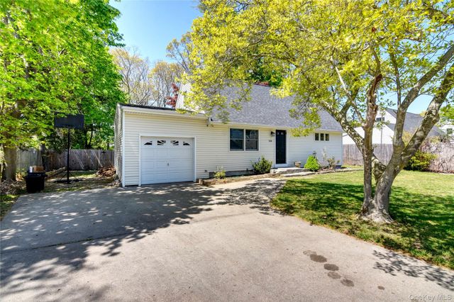 108 Marshall Drive, Selden, NY 11784