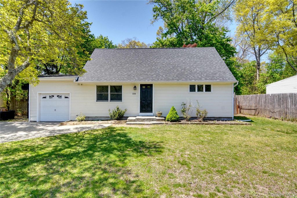 108 Marshall Drive, Selden, NY 11784