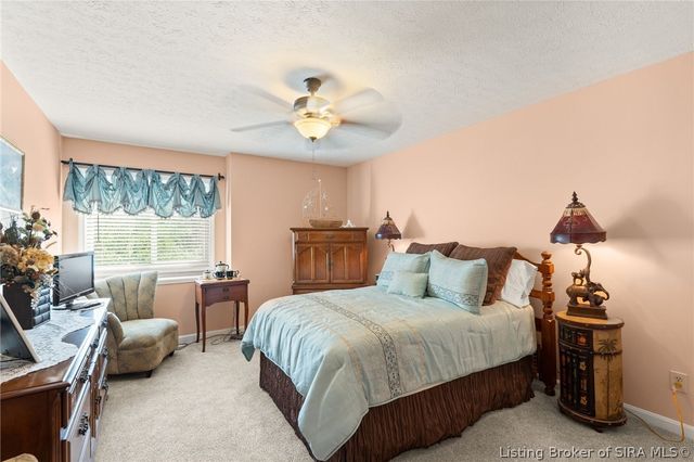 2206 Glenn Abbey, Jeffersonville, IN 47130