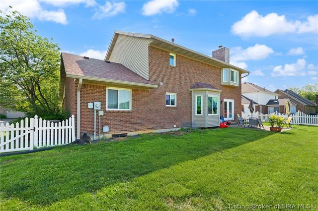 2206 Glenn Abbey, Jeffersonville, IN 47130