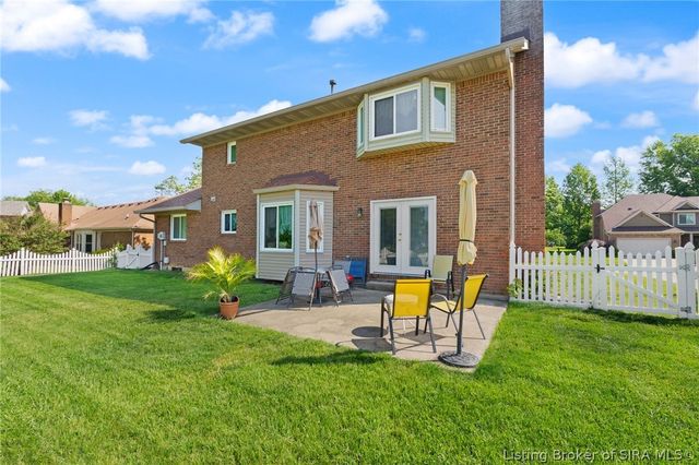 2206 Glenn Abbey, Jeffersonville, IN 47130