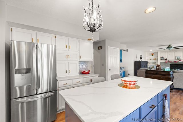 2206 Glenn Abbey, Jeffersonville, IN 47130