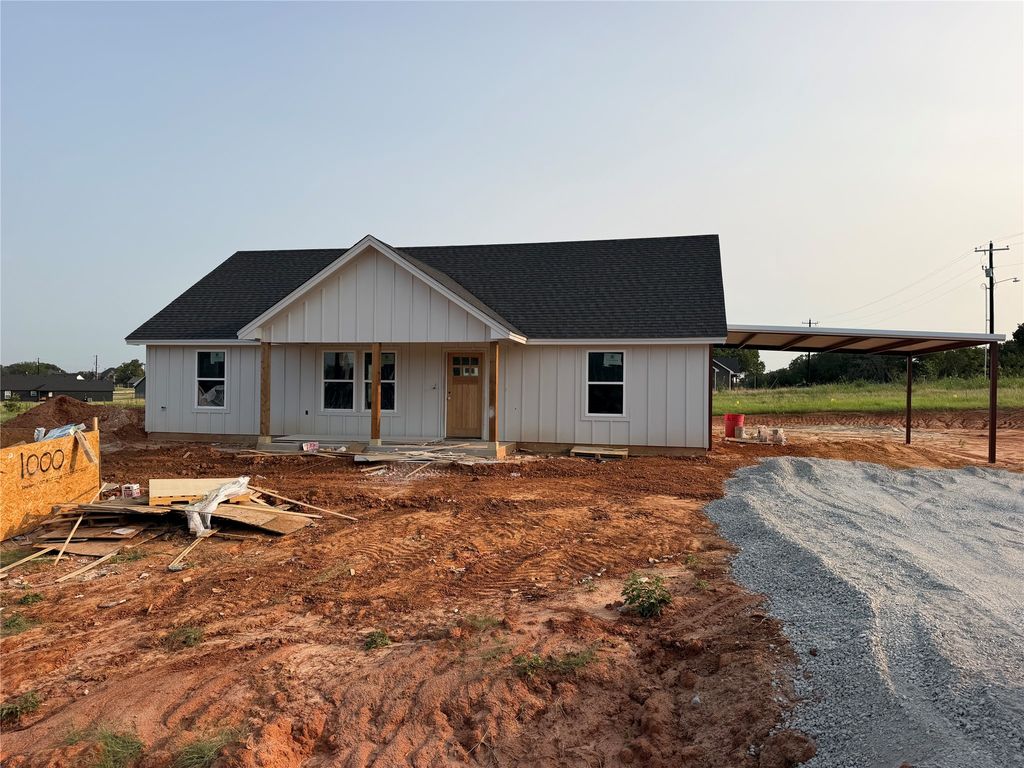 1000 Virgil Court, Springtown, TX 76082