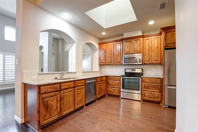 5633 Hummingbird Lane, Fairview, TX 75069