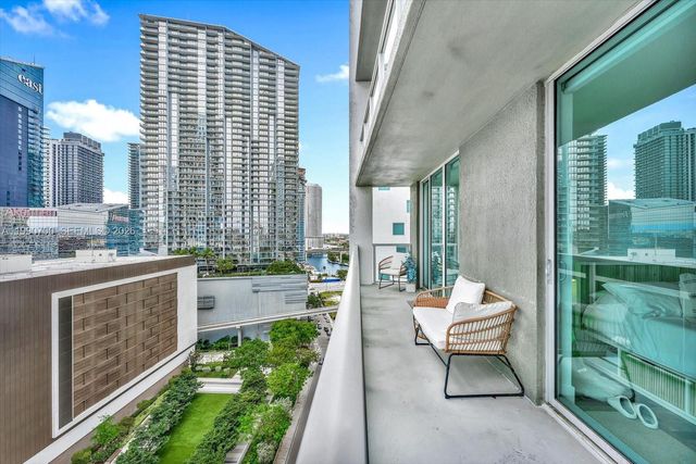 500 Brickell Ave 1810, Miami, FL 33131