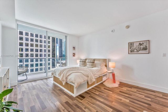 500 Brickell Ave 1810, Miami, FL 33131