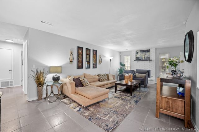 1816 S Nogales Avenue, Tulsa, OK 74107