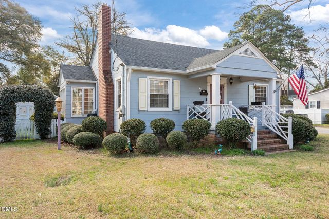 300 N Churchill Drive, Fayetteville, NC 28303